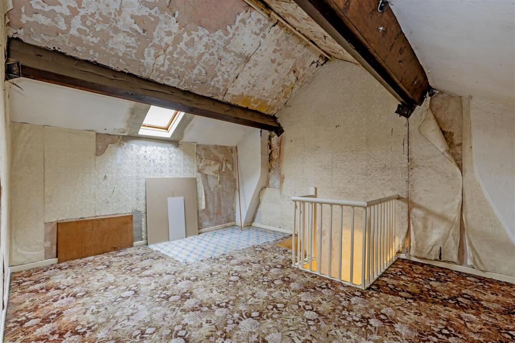 Bedroom 3-2.jpg