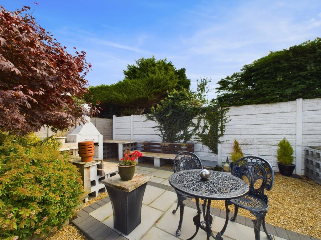 CAM02386G0-PR0089-STILL035