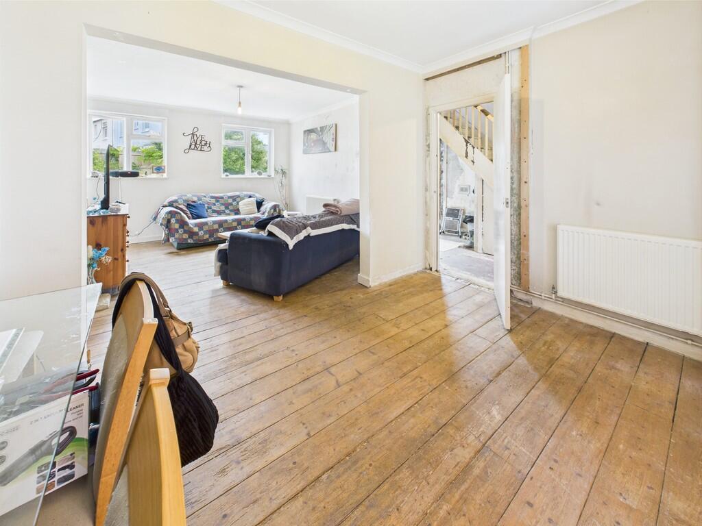 CAM03974G0-PR0151...