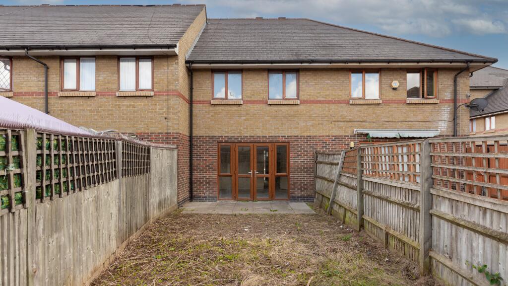 41 Arnett Square, Chingford, London E4 8YY