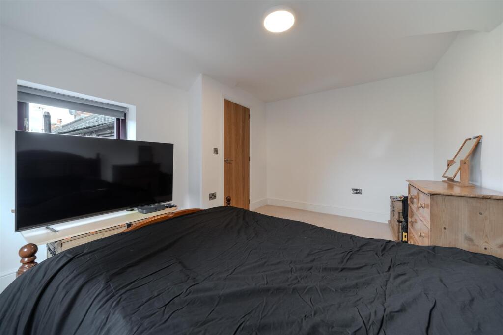 Bedroom 3-3.jpg