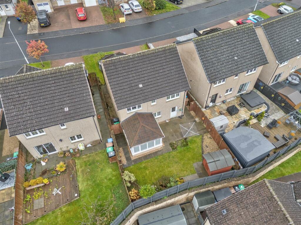 10 Lochty Drive Kinglassie-4.JPG