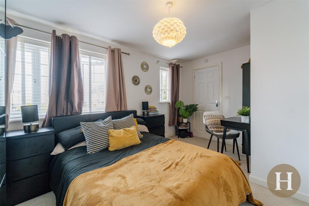 Hadleigh Estate Agents-27.jpg