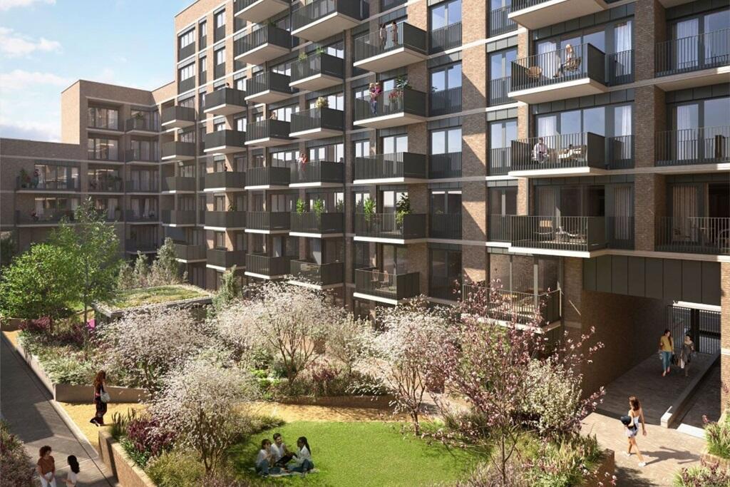 Communal residents gardens to retreat to