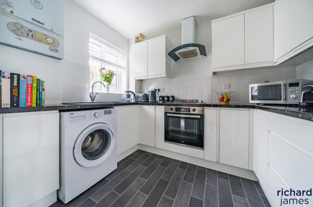 ede4b8fa1d564c1994abe62629af6d8e