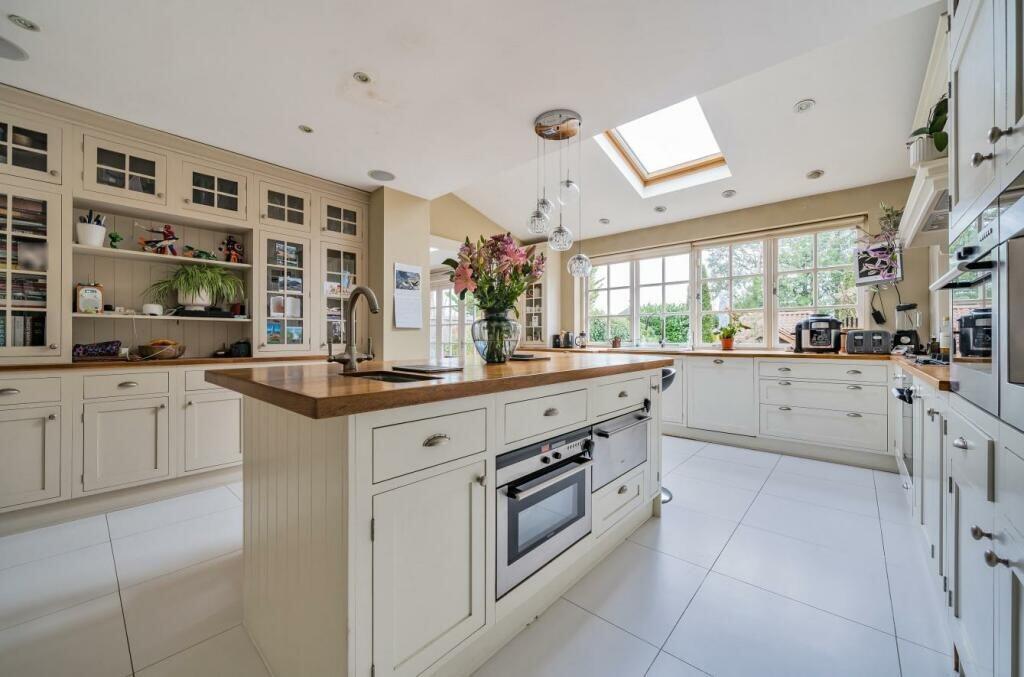 Southway, Totteridge N20