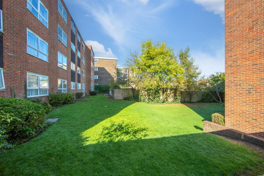 Communal Gardens: