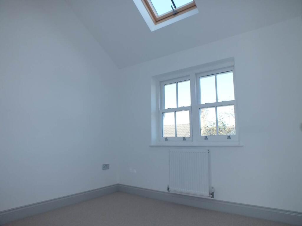 4HM - Bedroom2