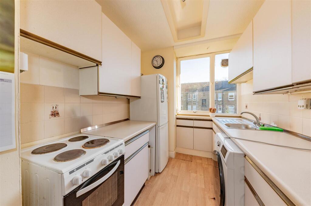 29H Baldovan Terrace Dundee-12.JPG