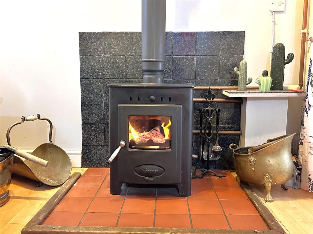 Log Burner 541