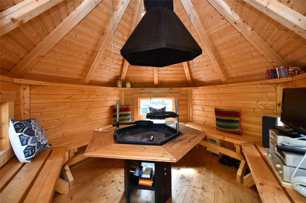 Summer House Inside