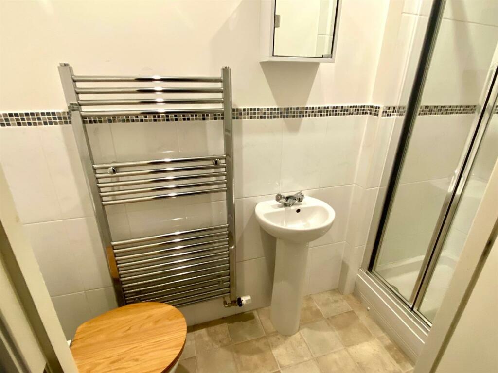 spring place court 63 shower.jpg