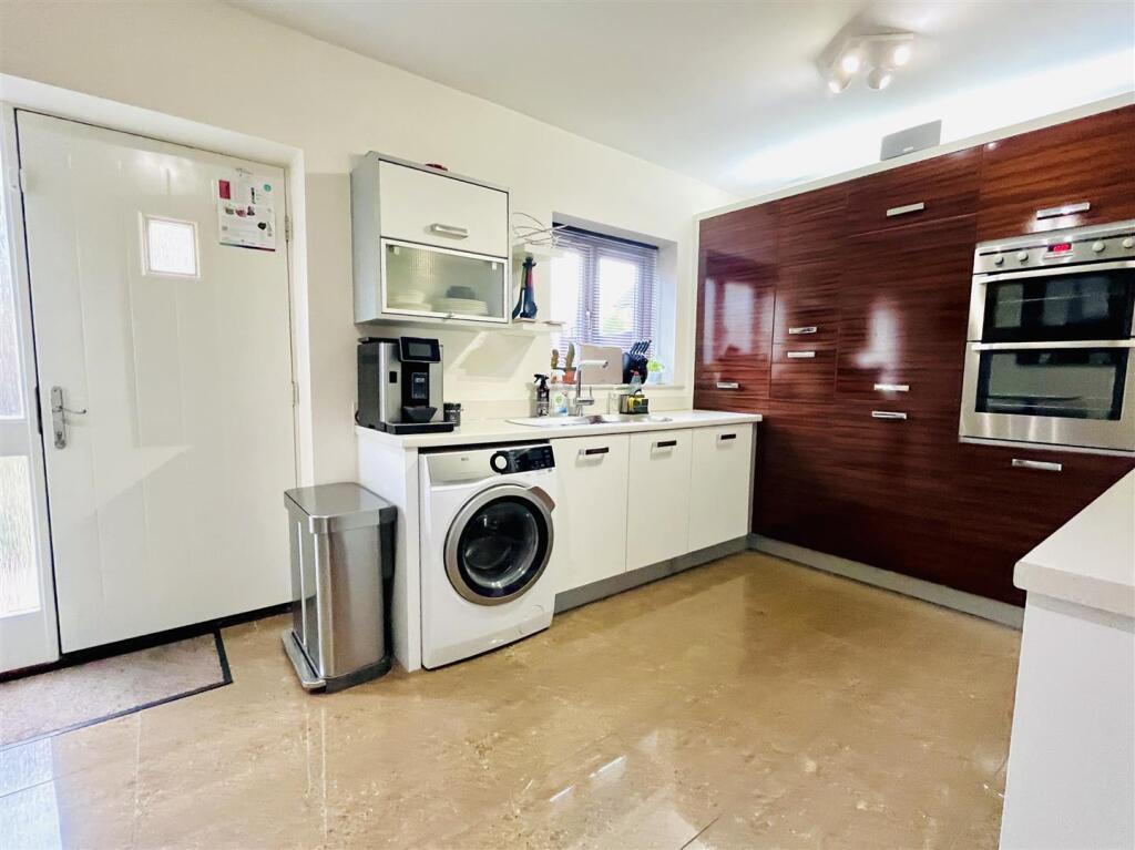 Breakfast Kitchen