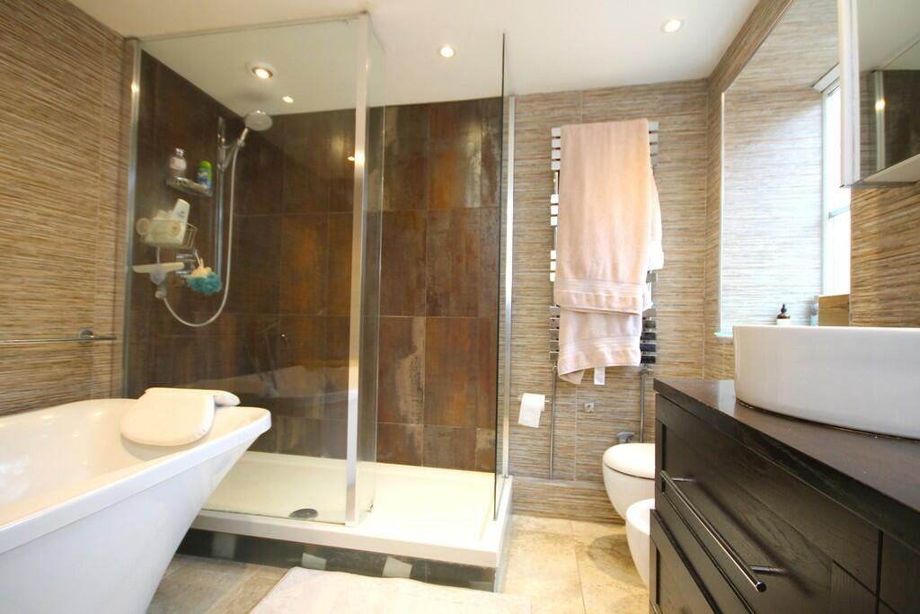 Ensuite