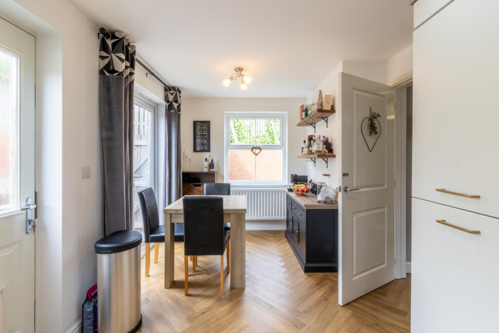 105 Fletton Road (3 of 25)