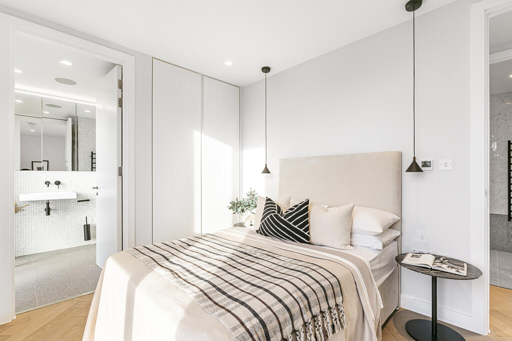 Parkhaus 2 bedroom  (3).jpg