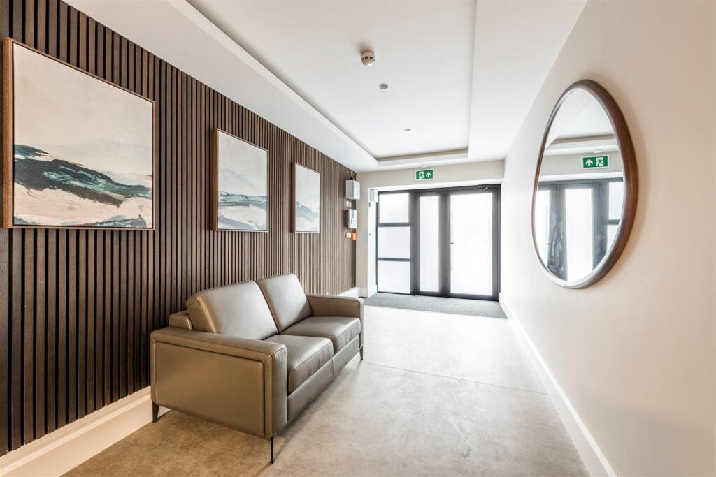 Gemini Show Flats Low Res-35.jpg