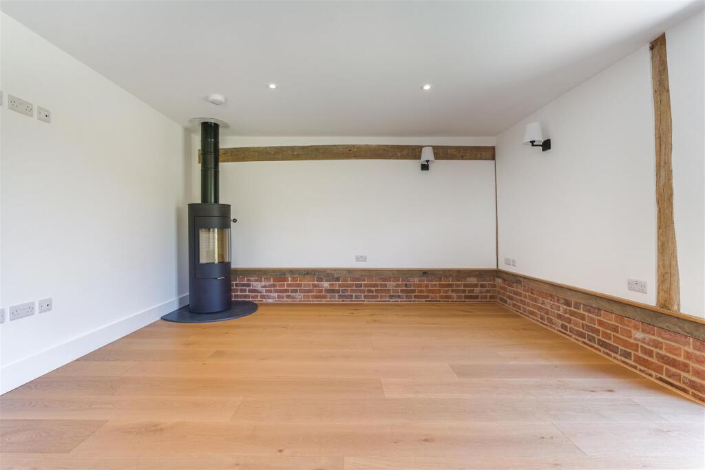 Grove Barn-1.jpg