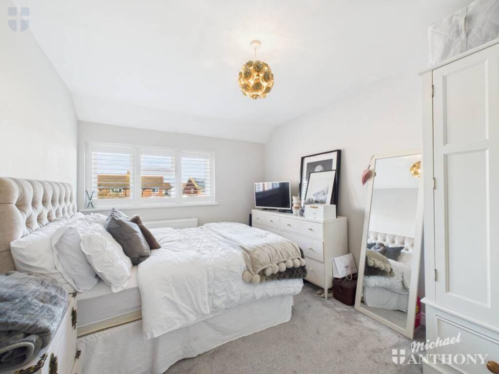 CAM03218G0-PR0573-STILL002-thumbnail-h750-70