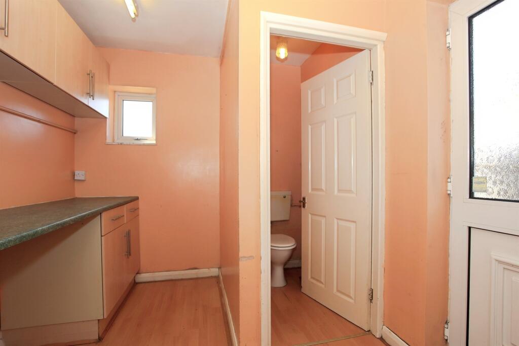 Side Entrance/Utility