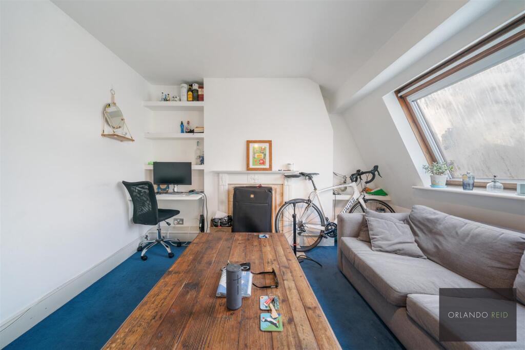 Flat 4, 146 Landor Road SW9 9JA-9.jpg
