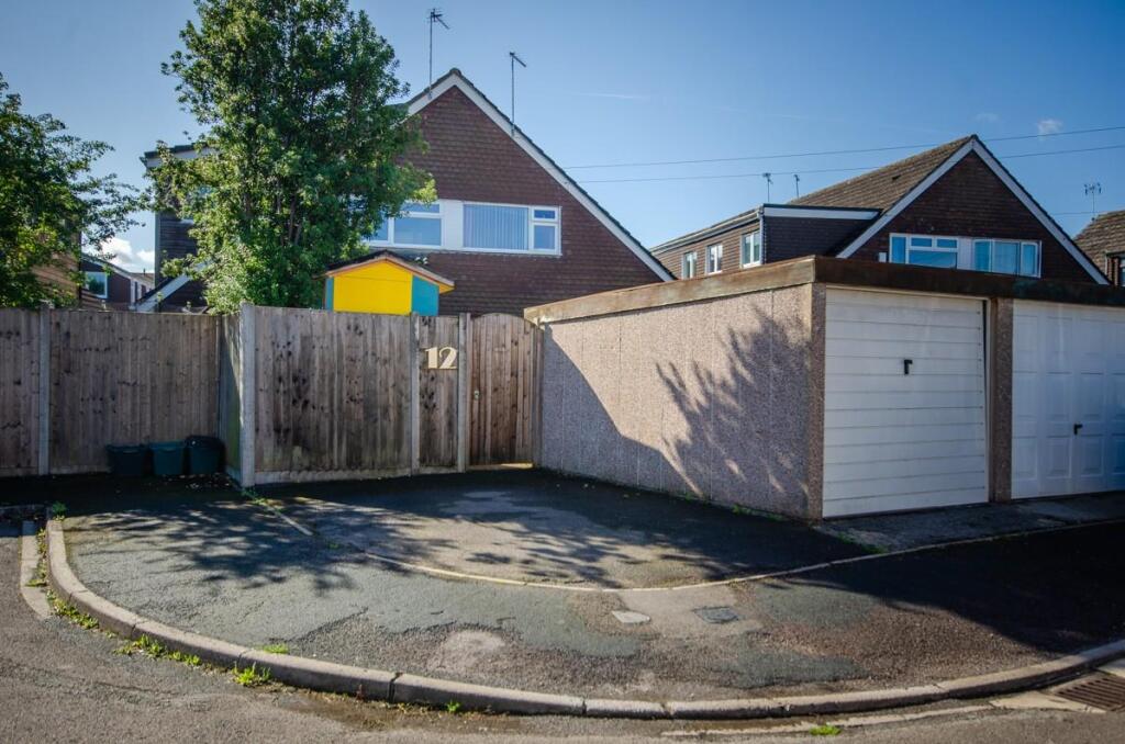 Rear aspect-garage.jpg