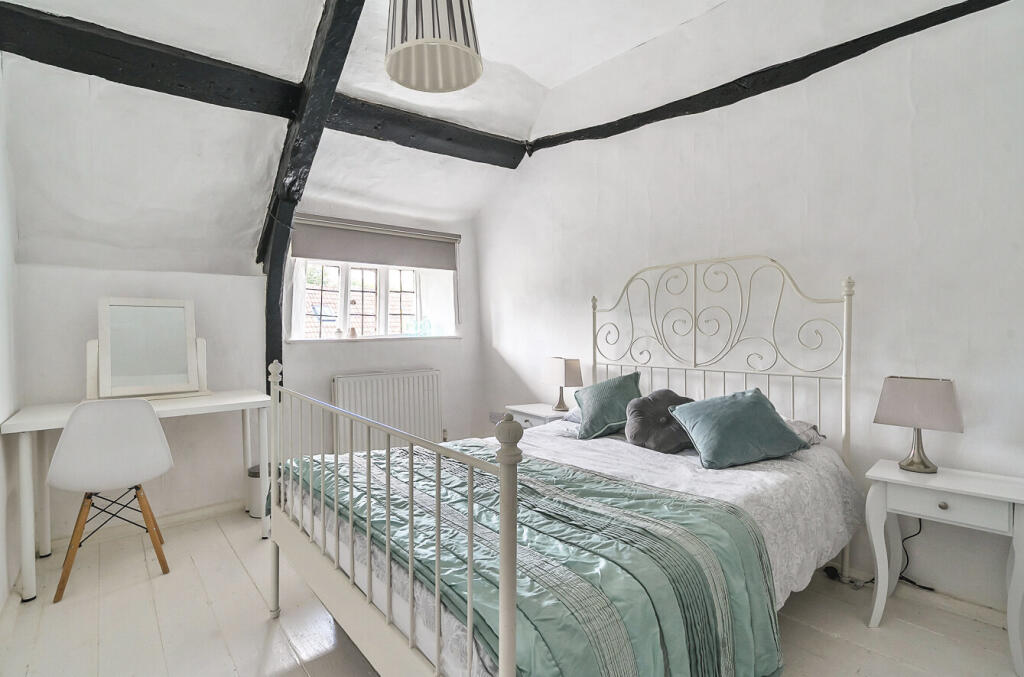 1310961-7-68598f4...