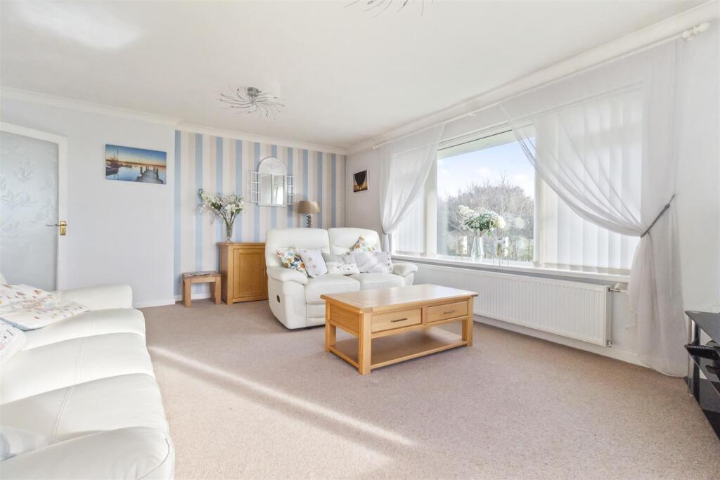 7 St Hellier Court-006.JPG