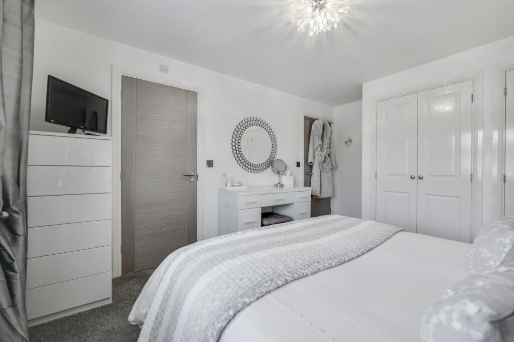 Bedroom 2 with En-suite