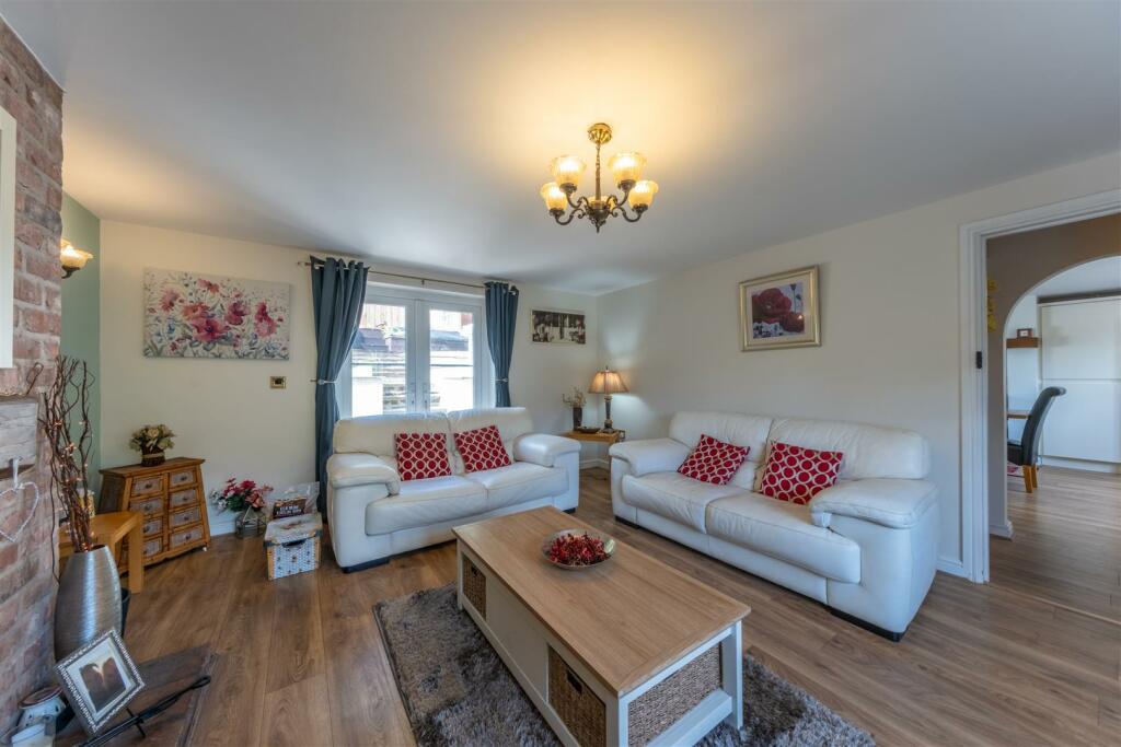 8 Runcorn Road-010.jpg