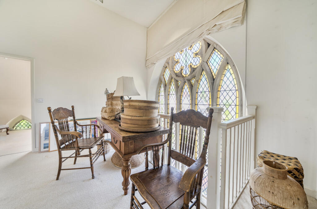 1357933-5-68d40d9...