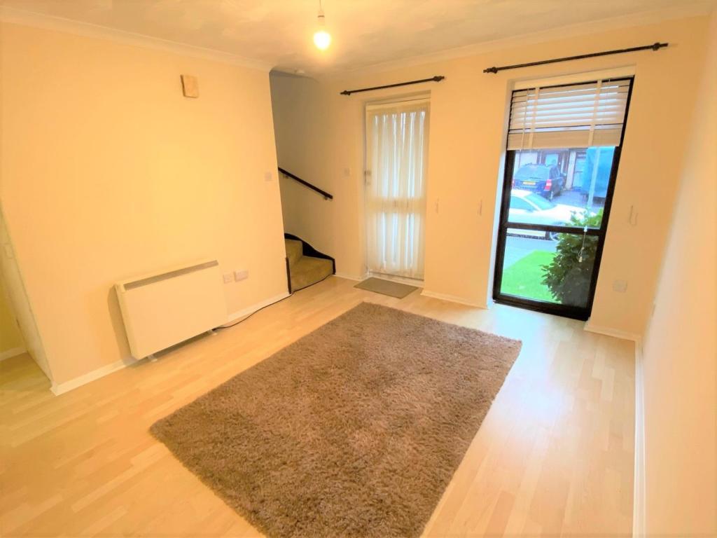 56 Willow Close Lounge