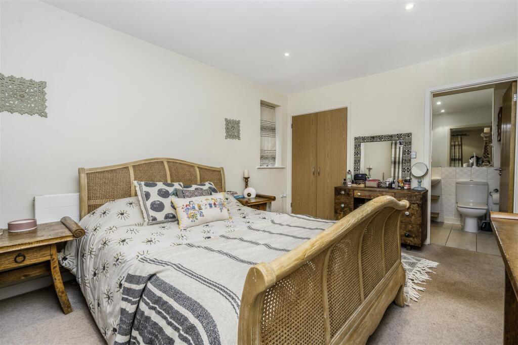 Davidson Frost-Wellings, DFW, Brookshill Gate, Har