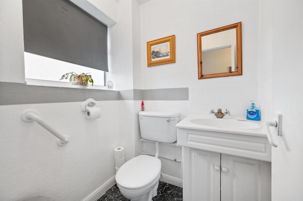 Bathroom - vanity unit and WC.jpg
