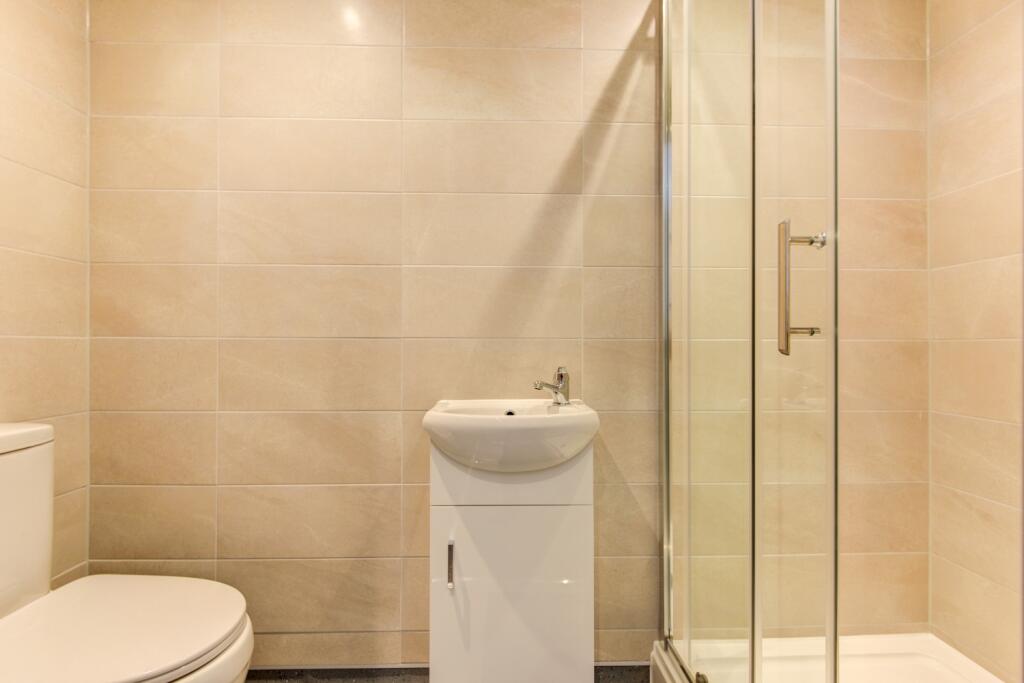 35 Sutherland Road-33