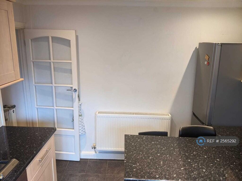Kitchen 4