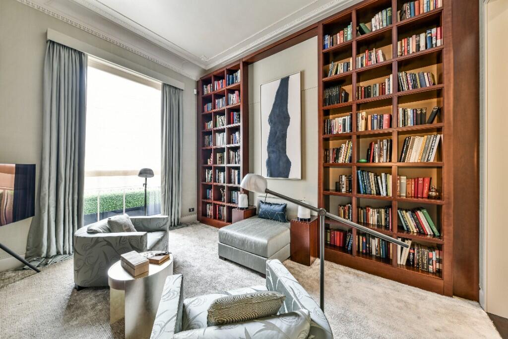 Ennismore Gardens, London, SW7