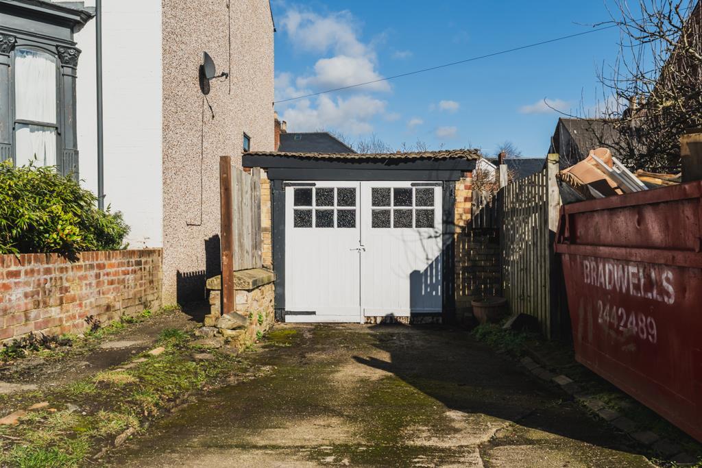 Detached Single Garage