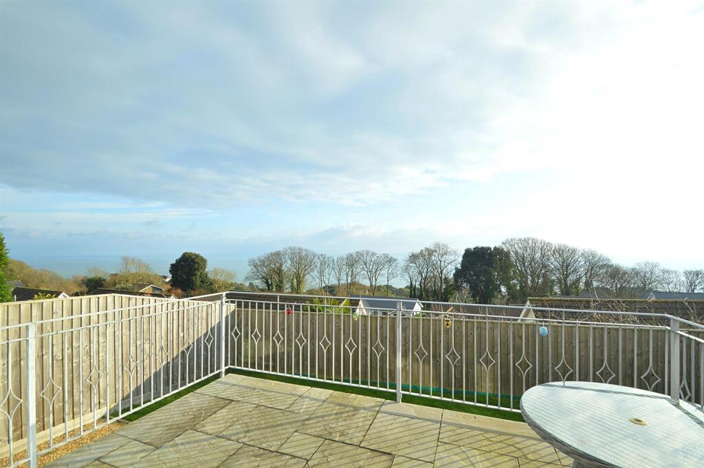 resizedTerrace1.jpg
