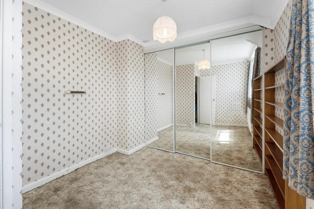 24 Elborough Avenue interior  25.jpg