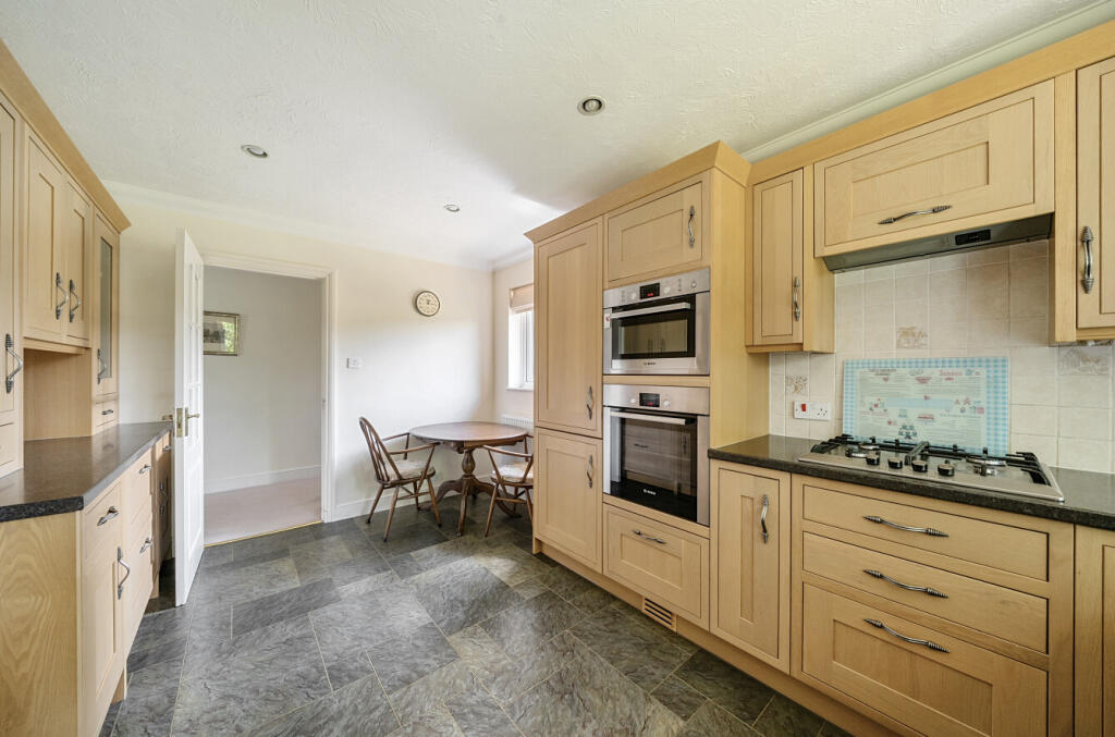 1290760-2-682b184...