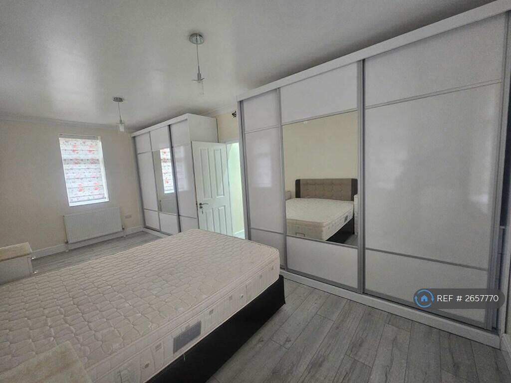Master Room 3