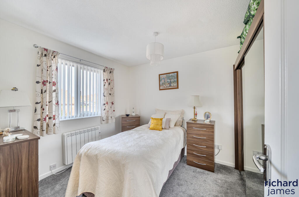 1d6709b4d3724787bb5f87c7ad240e14