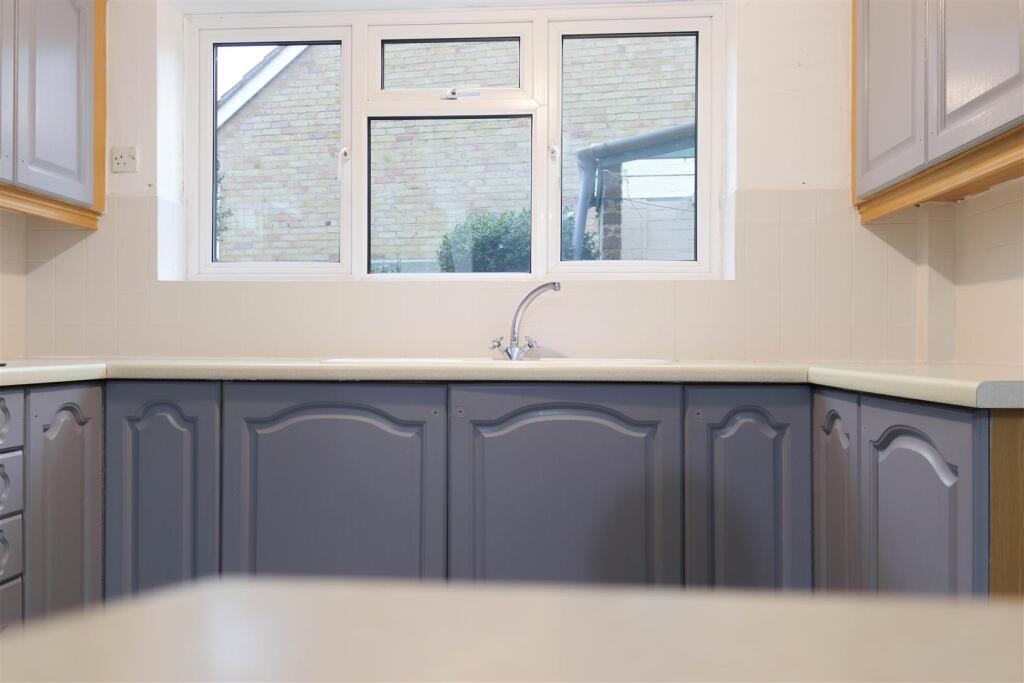 22. Kitchen 1.1.jpg