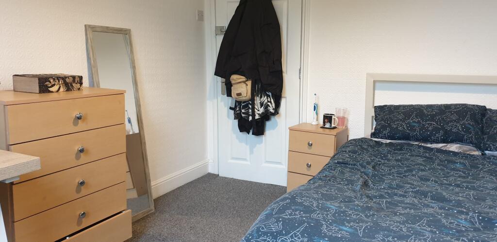 11 Boultham - Bedroom(5).jpeg