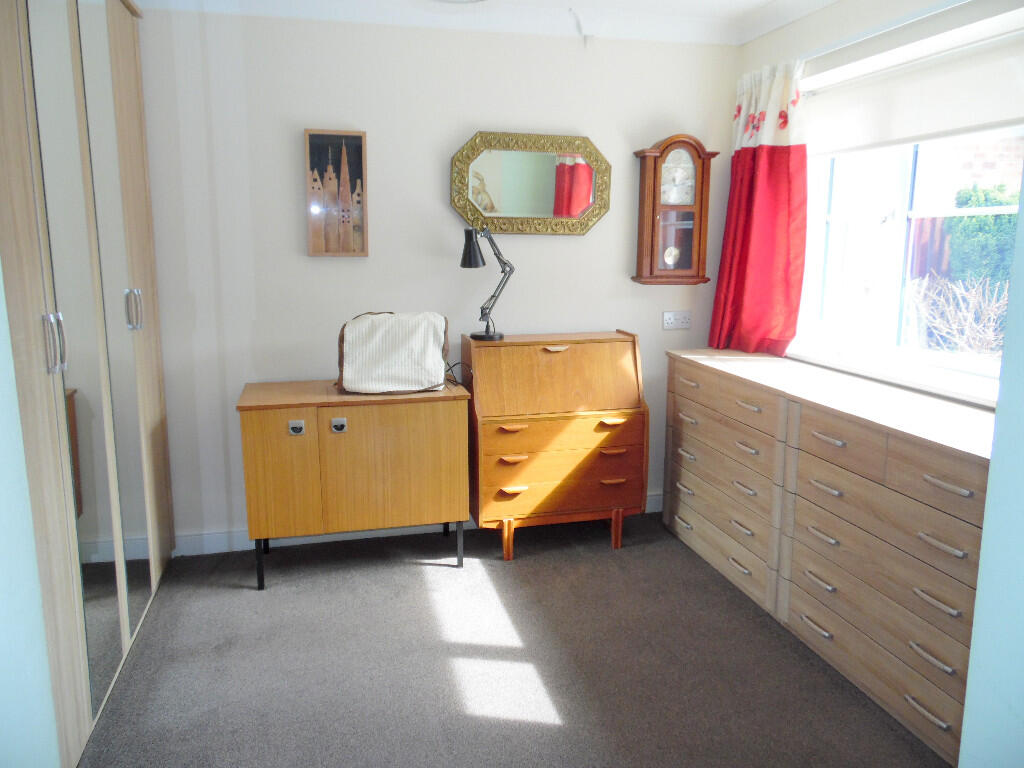 DRESSING ROOM
