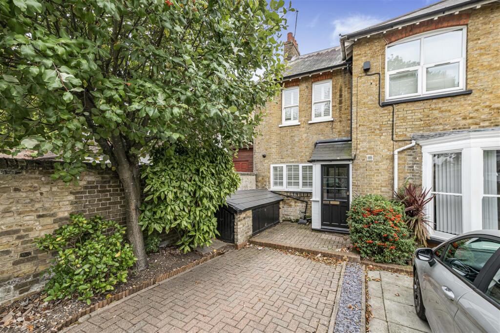 Oakhill Road, Sutton