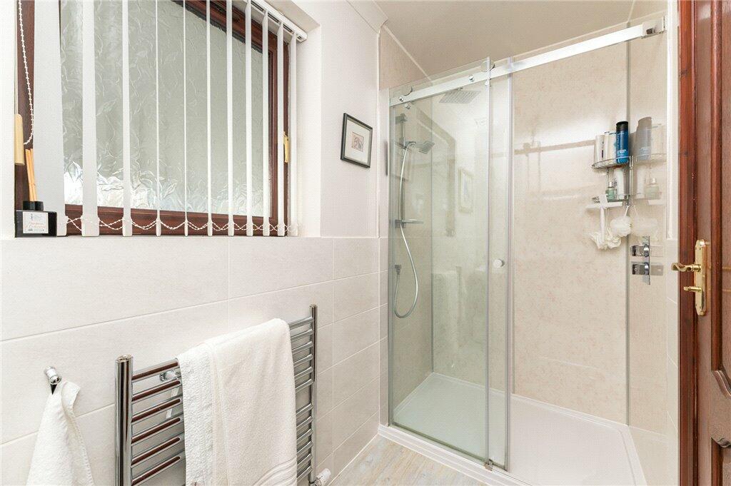 Master En-Suite