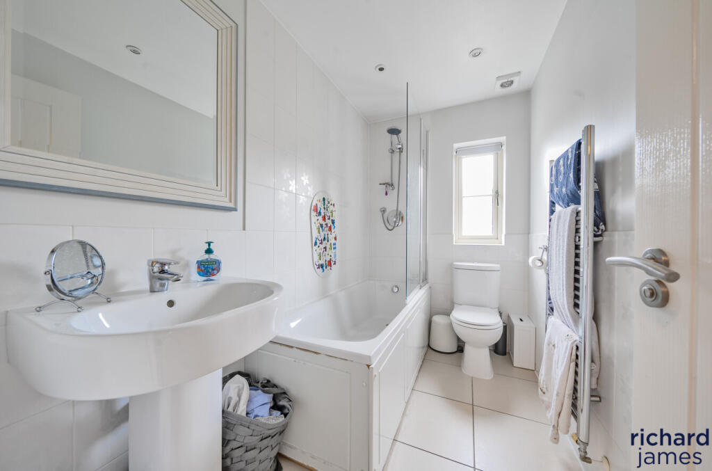 735f8b12-ede8-402...