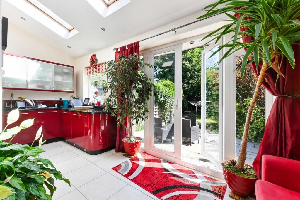 EWELL PARK WAY (11).jpg